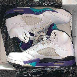 Jordan Retro 5 “Grape”